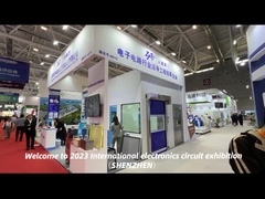 Καθαρό δωμάτιο με αερό ντους στην έκθεση