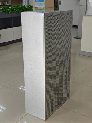 Επαγγελματική λαμιναριστική καλύβα ροής με βαθμό καθαρισμού 100 βαθμός ISO14644-1 Τυπική και αποδοτικότητα φίλτρου ≥ 99,99%